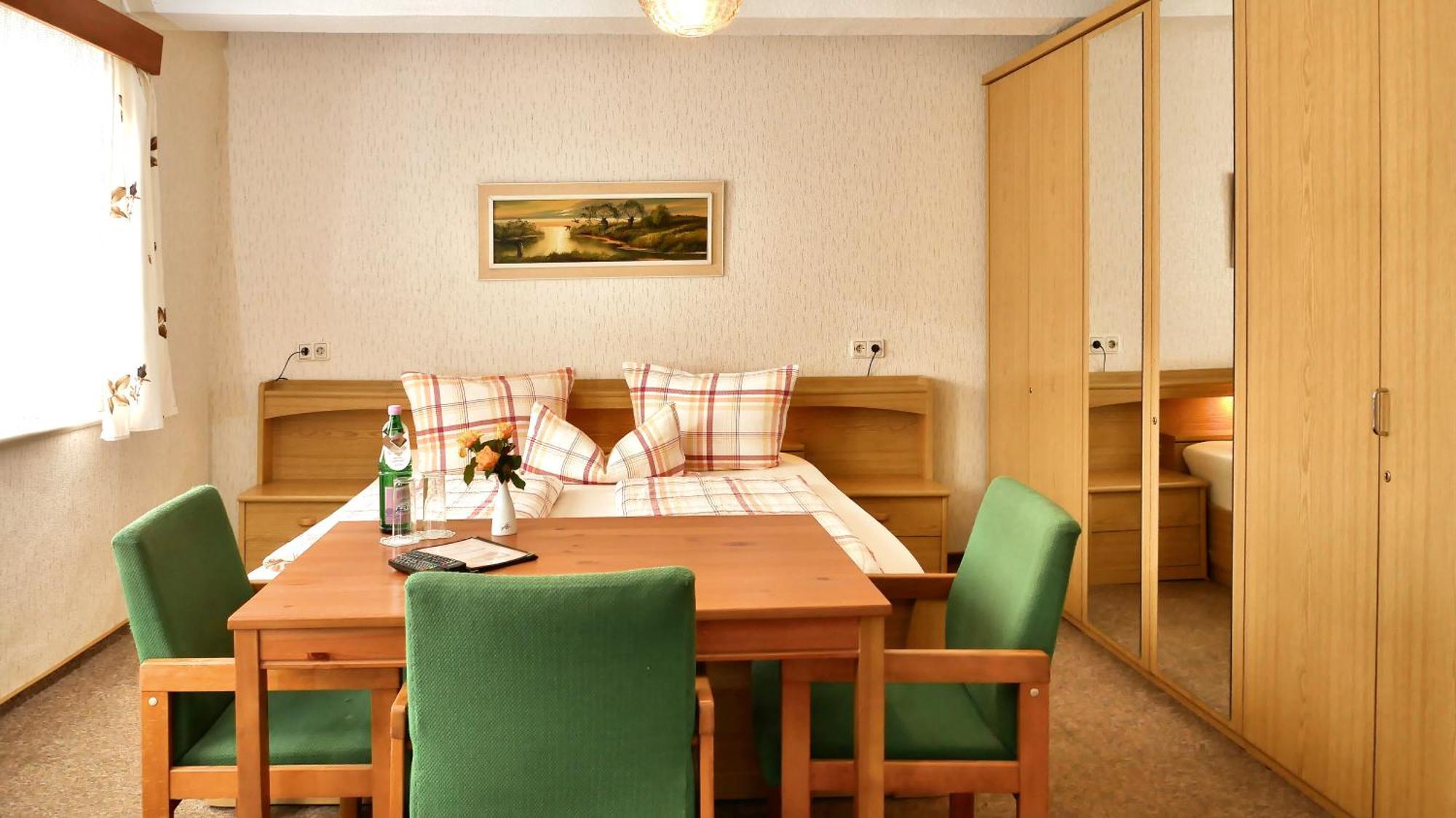 Pension Hoffmann Trebra エクステリア 写真